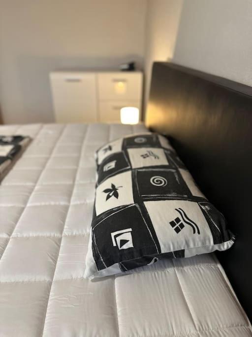 Gemuetliche 2 Zimmer Wohnung Bad Hersfeld Esterno foto