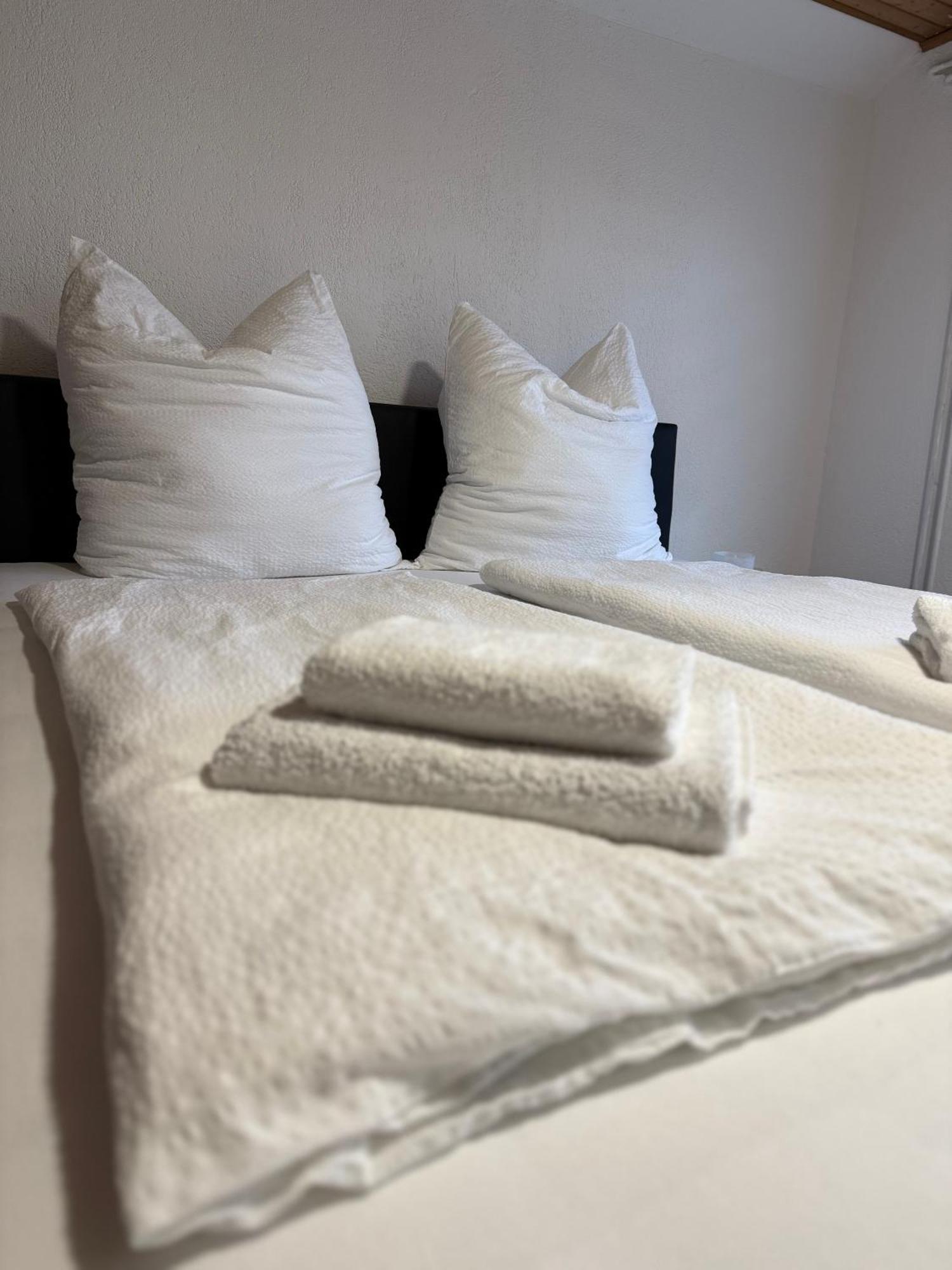 Gemuetliche 2 Zimmer Wohnung Bad Hersfeld Esterno foto